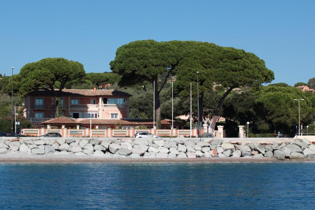 Hotel Martinengo Sainte-Maxime Exterior foto